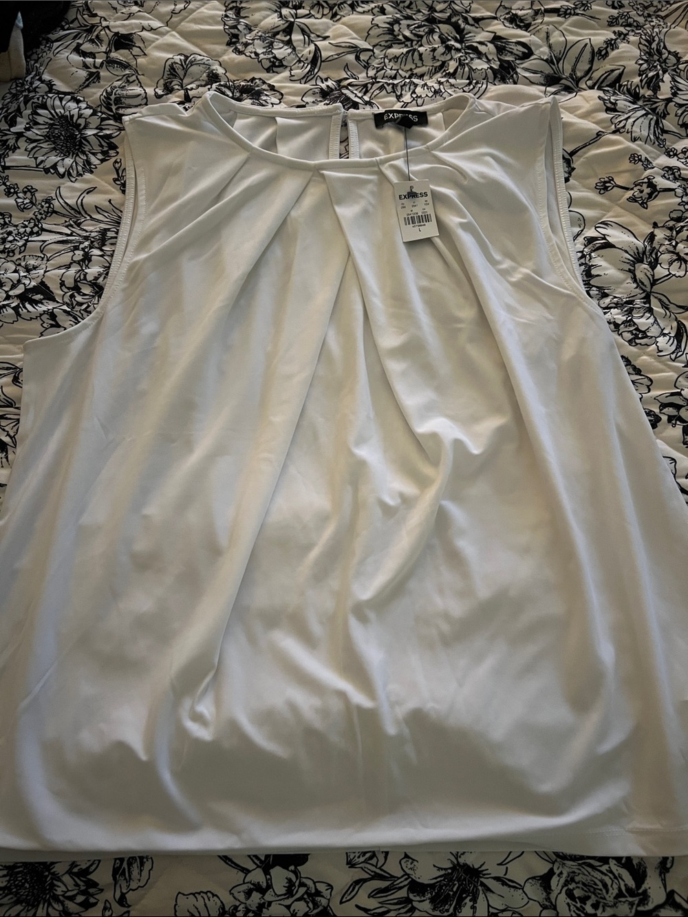 Express White Pleated Sleeveless Shell